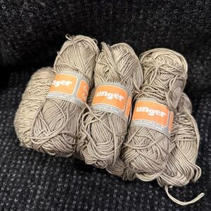 Classic Cable Yarn in Taupe